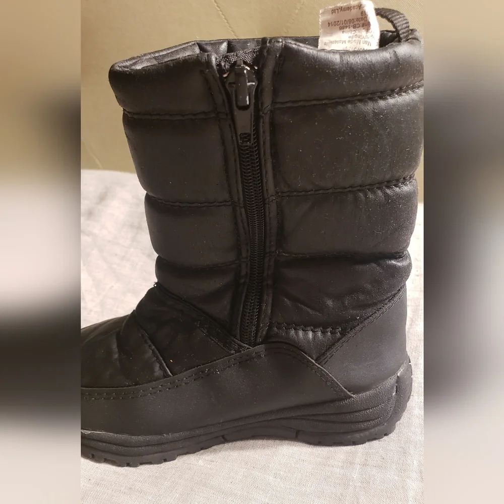 Snow Boots Child Size 12 Magellan Waterproof Insulated